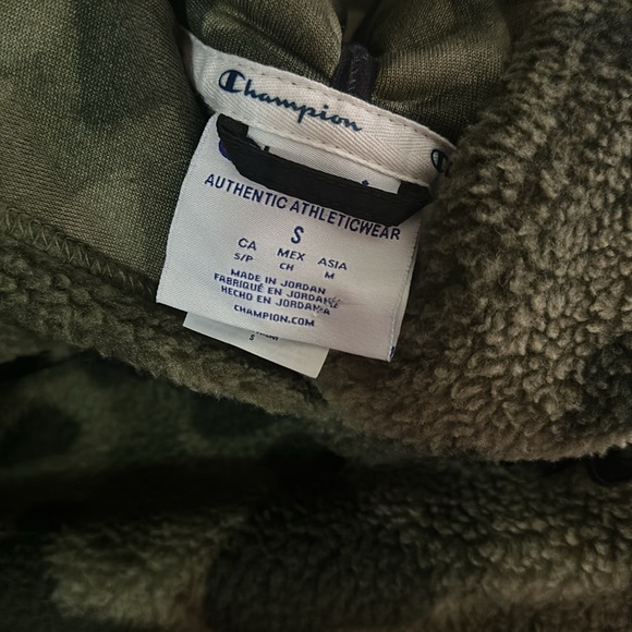 Champion Camouflage Hoodie Long Sleeve Pullover Sherpa Jacket Green size M NWT - Picture 9 of 10